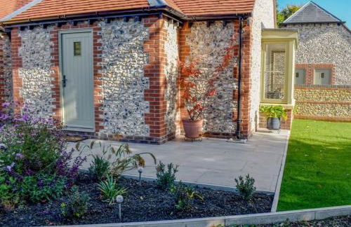 Blundens Holiday Lets - Dawmill - Photo 2