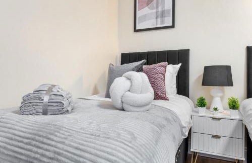 Lovely 4-BR Home In Leyton - Sleeps 14, Near Tube, Arcade, 100inchTV - Foto 62