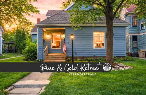 Blue & Gold Retreat sleeps 14 Minutes from ND - Photo 1