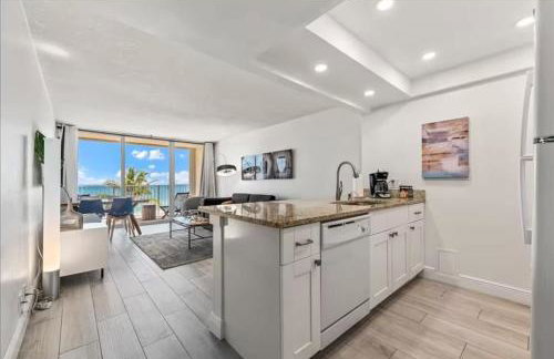 Hutchinson Island BeachFront Heated Pool Balcony Top Floor - Foto 14