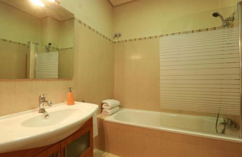 Reino de Valencia Apartments - Photo 34