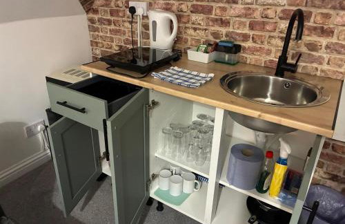 By-the-Beach, Sea view 2 bedroom Loft Studio Apartment & Free Parking - Foto 16