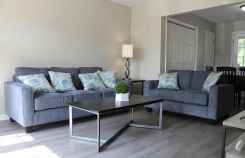 Charming 3-bedroom house Scenic&Close to Downtown - Foto 1