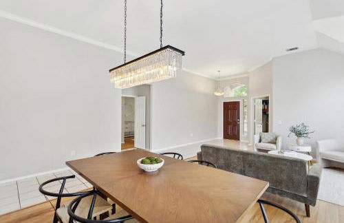 Family Fun Retreat- Pool & Entertainment Haven! home - Foto 23