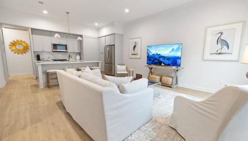 Chandeluer Shore 9 - Steps to Beach, Pet-Friendly, Pool, Fast WiFi - Foto 3