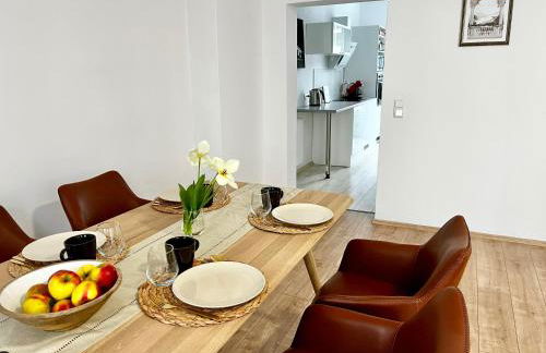 Design Apartment - Parking - Kingsize-Bett - 2x Bad - Zentrum - Foto 21