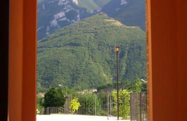 Oasi di Piobbico Piscina con Vista sul Monte Nerone - Foto 7