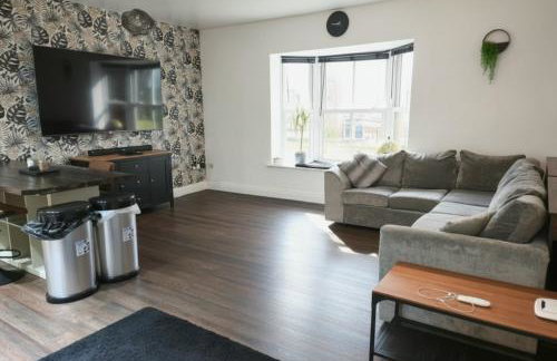 2 Bed Flat - Close to airport & station - Foto 1