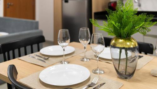 Flo - 106 Central novo 2 quartos com Ar- Q e F home office - Foto 2