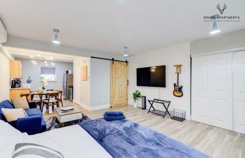 The Moose #9 - Brand New Luxe Modern loft with Free Parking, King Bed & Fast WiFi - Foto 4