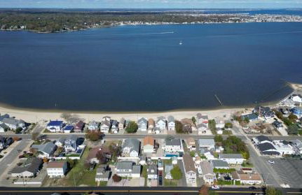 Game Room, Kayaks, Steps to the Ocean! - Photo 48