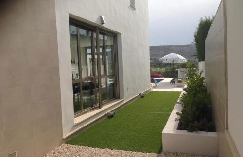 Modern Villa Frontline Golf - Foto 22