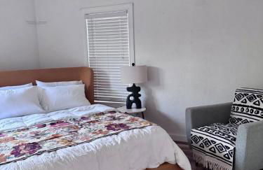 Stylish 1940s Home with Barn Guest House - Foto 35