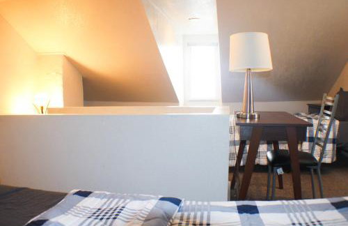 Urban Oasis - 3BR 2BA - City View- Private Parking - Foto 16