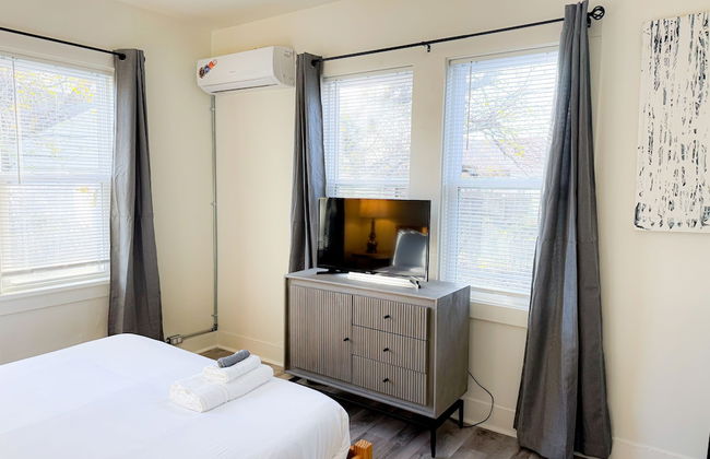 Renovated 2BR Near Paseo With Wifi Smart TV 31B - Photo 27