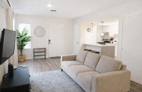 Comfortable SLC Studio | Great Location - Foto 1