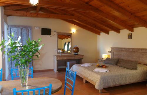 Mylos Hotel Apartments - Photo 24