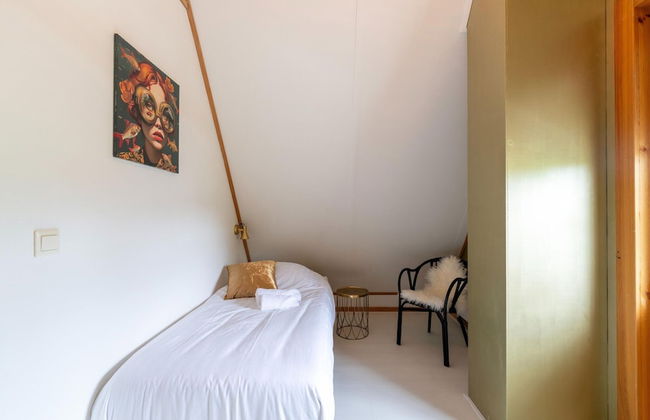 Holiday Home by Zuidlaardermeer With Jetty - Photo 8