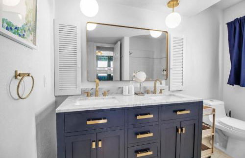 Luxury Vacation Home in Madeira Beach Family and Pet Friendly - Foto 21