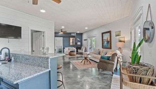 L & L Lodge - Six Bedrooms! Pet-Friendly! - Foto 5