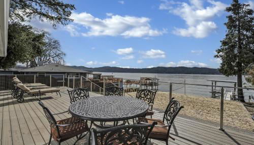 Sandy Feet Retreat -- Lakefront Retreat With Sand Volleyball Court! - Foto 5