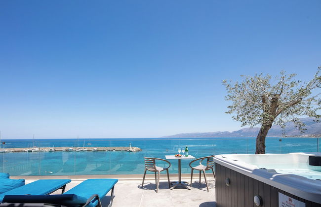 Skipper Beachfront Suites - Foto 80