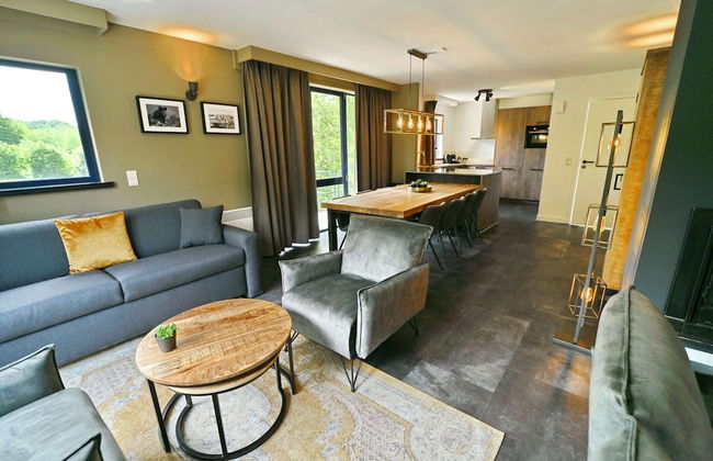 Modern Apartment in Belgium With Bubble Bath - Photo 7