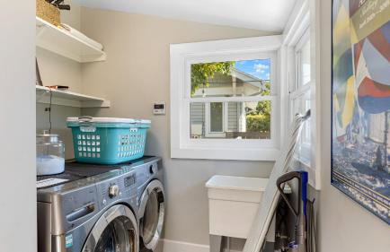 Luxe Backyard Oasis w/ Hot Tub Chic Design South Park Sanctuary - Foto 21