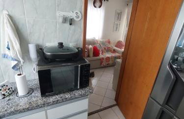 Imóvel inteiro aconchegante, perto de tudo! - Foto 4