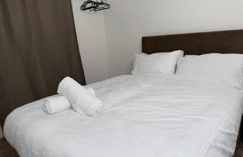 Spacious 3 Bed House Perfect for Contractors & Families with free Wi-fi and Parking - Foto 35