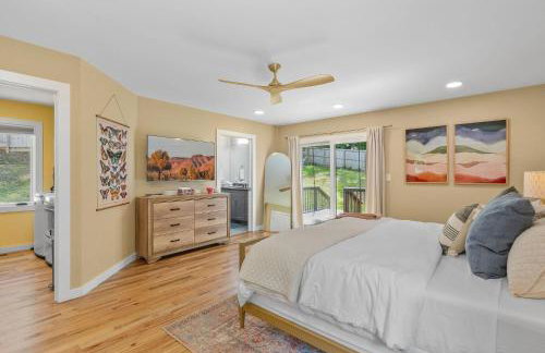 Near Asheville Hot Tub Fire Pit BBQ Sleeps 10 - Foto 21