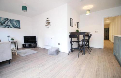 Spacious 2 Bedroom Apartment with Free parking - Foto 22