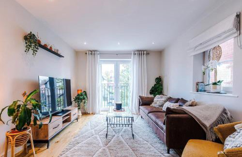 2 bed, 2 bath apartment in Roundhay - Foto 1