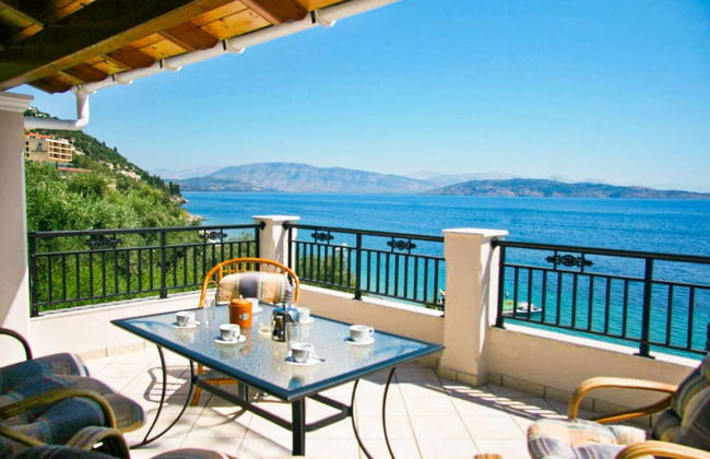 Villa Kerkyroula Large Private Pool Walk to Beach Sea Views A C Wifi Car Not Required - 1972 - Foto 17