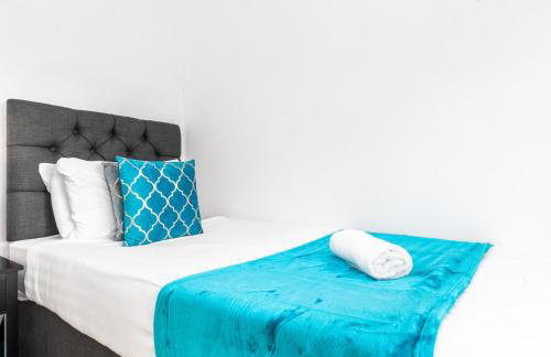 Charming 3 Bed House - Garden - Parking - Wi-Fi Netflix 83BMH - Foto 14