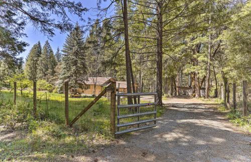 Vibrant Weaverville Escape with Deck and Creek! - Foto 29