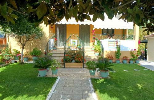 Επικούρεια Κατοικία - Photo 1