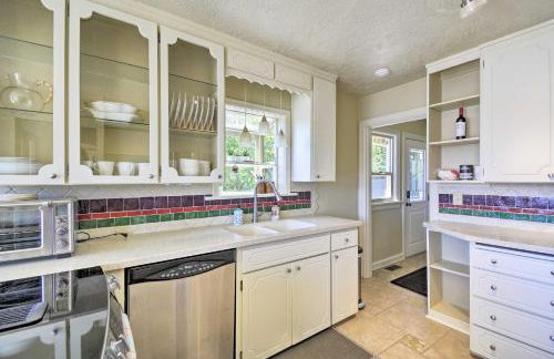 Direct Beach Access Getaway on Port Orchard! - Foto 8