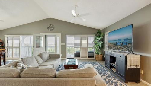 Exquisite Lakefront Pool House Awaits Pool 10 PPL - Foto 3