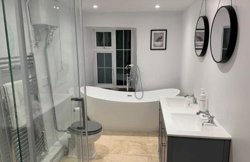 Charming 18th Century 4 bedroom cottage - Pass the Keys - Photo 15