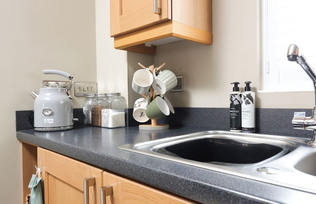 Stylish Flat With Sofa Bed in Malmesbury - Photo 8