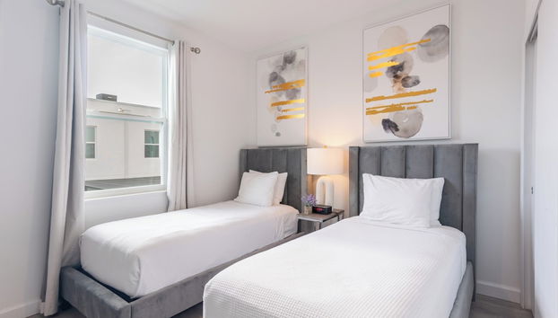 Whimsy by Avantstay Pool 30min to Disney - Foto 4, Habitación