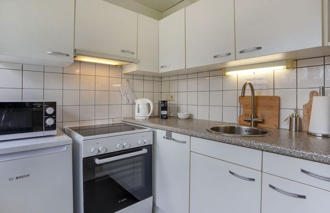 Bright Holiday Home in Lanaken near Lake with Garden - Foto 9