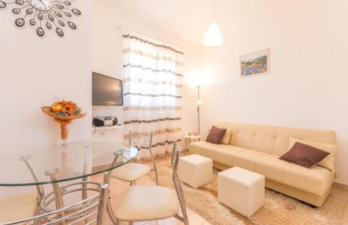 4 Bedroom Stunning Home In Polaca - Foto 2