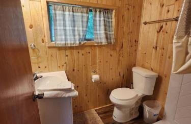 Cabin 8 - A newly remodeled with shaded deck on the lakeshore - Foto 7