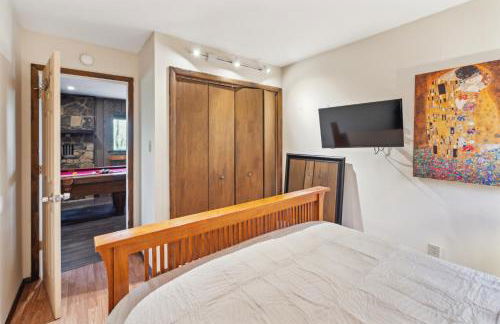 Charming Porter House in the heart of the Poconos chalet - Foto 21