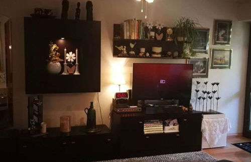 Apartment in Neusäß with Barbecue and Wifi - Foto 4