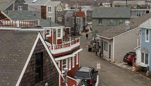 The Crow's Nest @ Rockport's Sail Loft - Foto 4