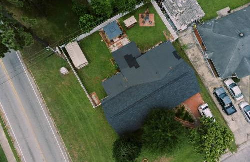 Spacious Backyard • Alfresco Dining • Pet Friendly - Foto 58