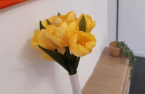 Free Parking Spacious Home - Photo 31